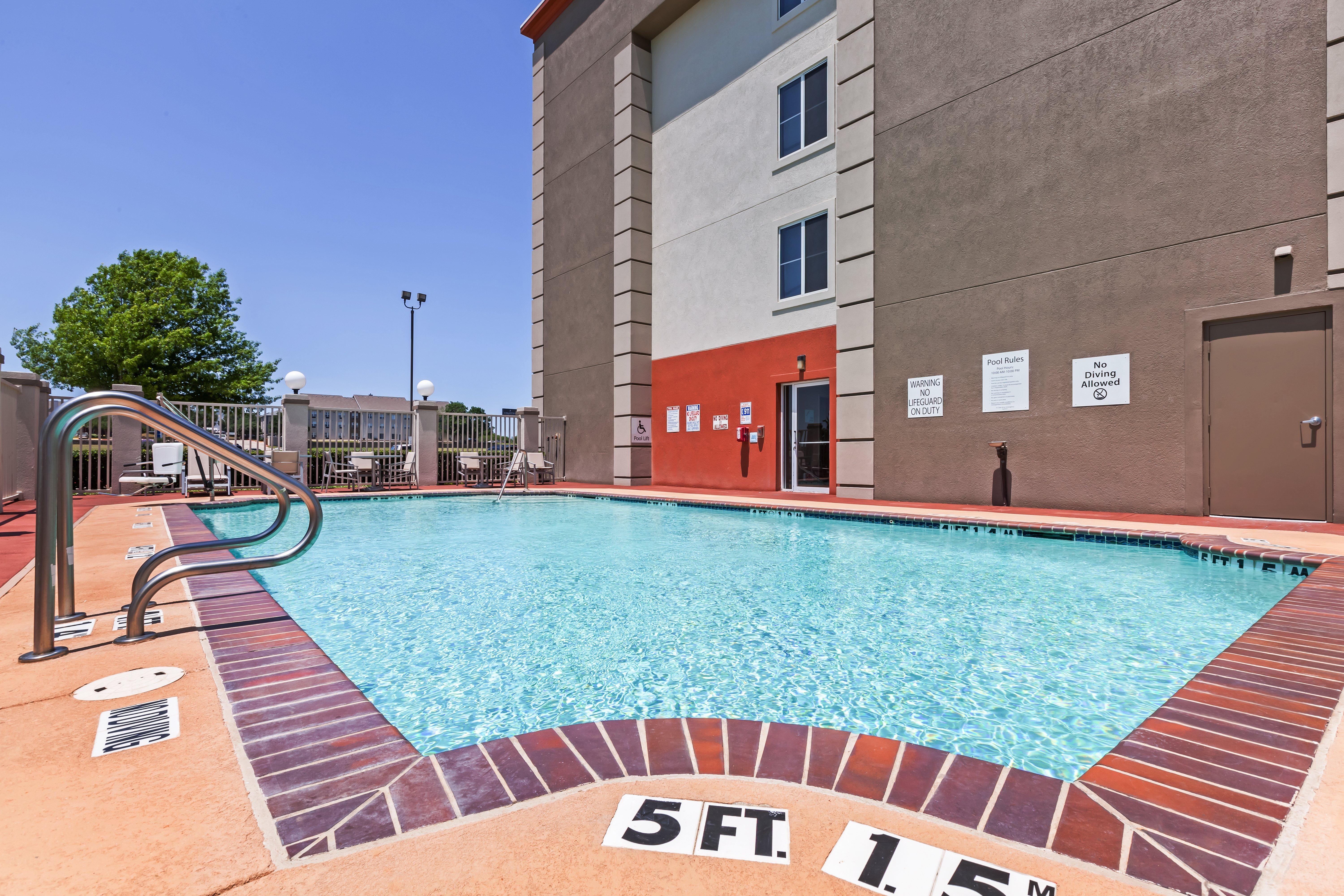 Holiday Inn Express Hotel & Suites Dallas Lewisville By Ihg Esterno foto