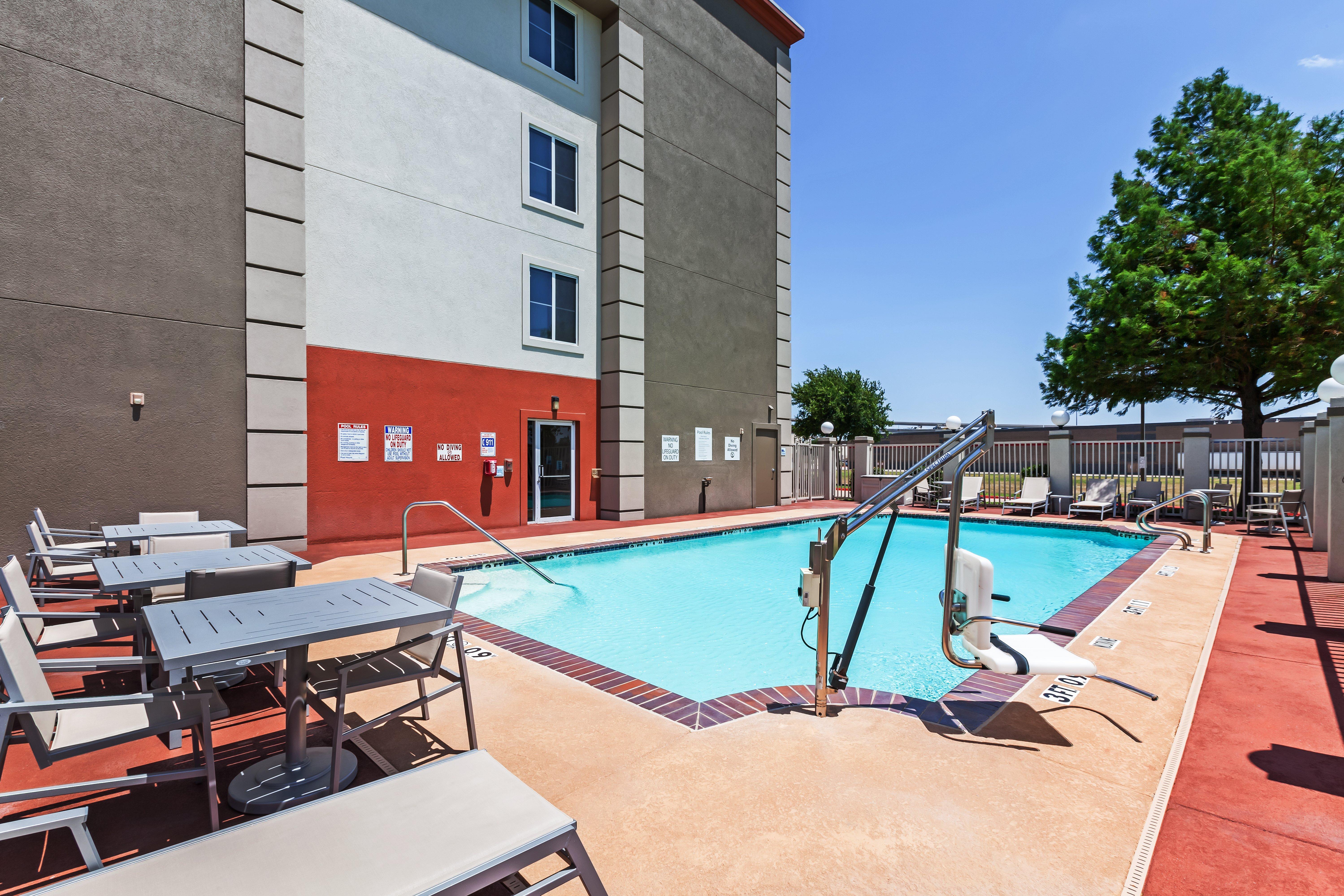 Holiday Inn Express Hotel & Suites Dallas Lewisville By Ihg Esterno foto