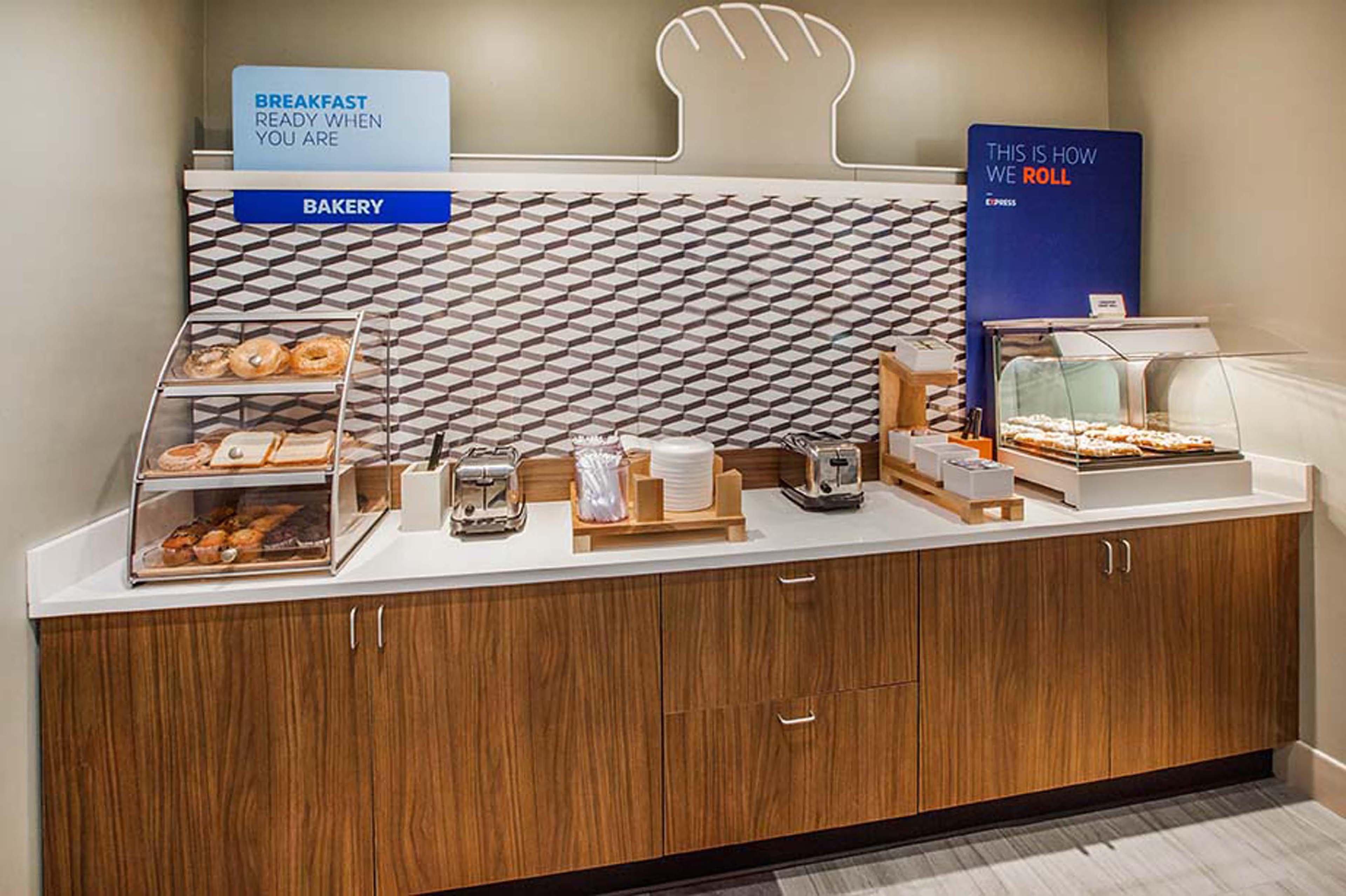 Holiday Inn Express Hotel & Suites Dallas Lewisville By Ihg Esterno foto