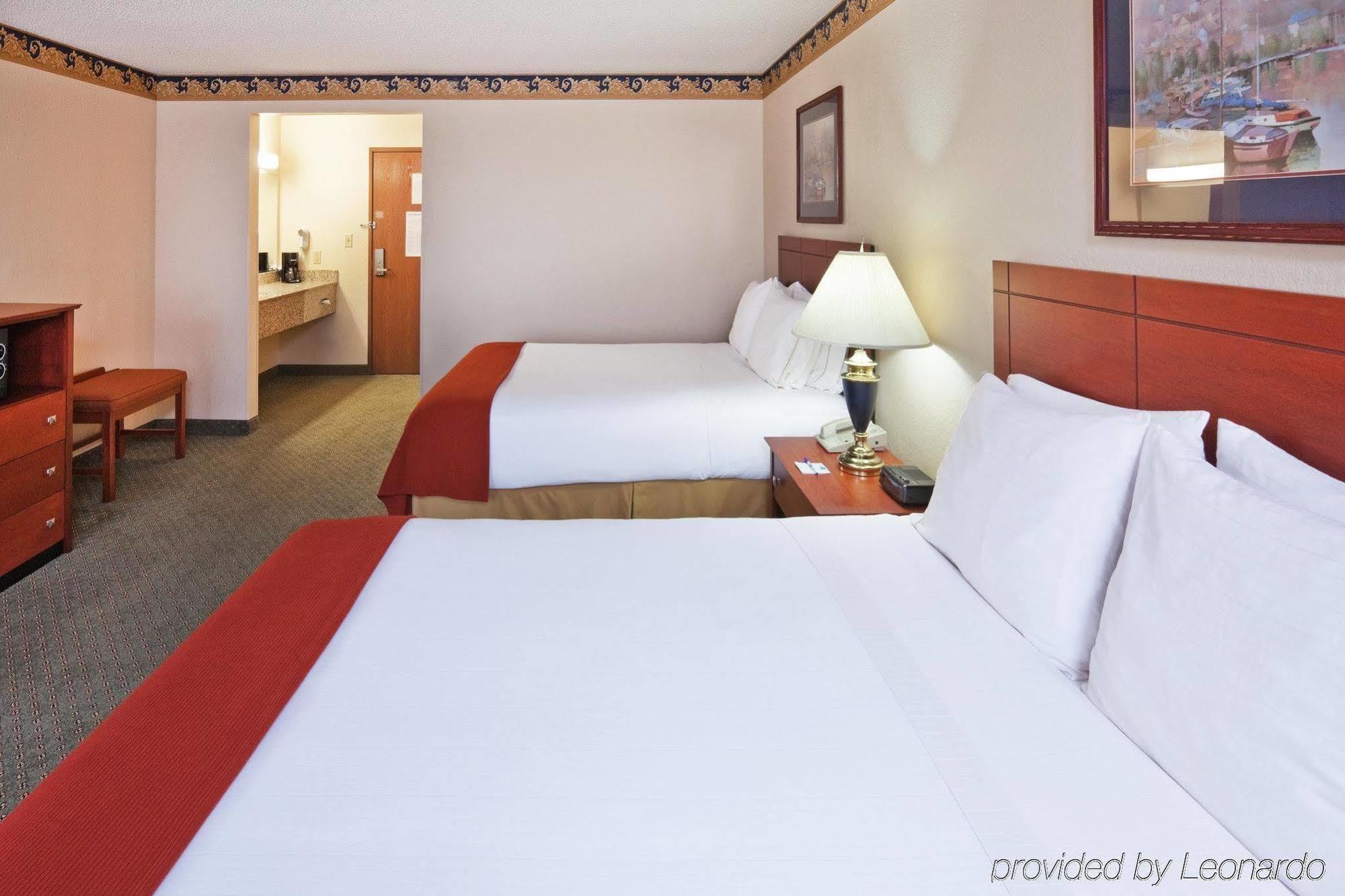 Holiday Inn Express Hotel & Suites Dallas Lewisville By Ihg Esterno foto
